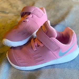Nike star runner toddler shoes 7
